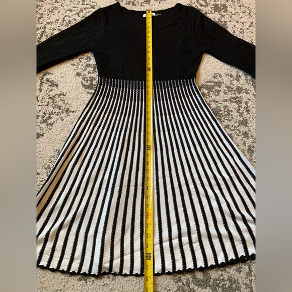 Calvin Klein Sweater dress - Picture 7 of 7